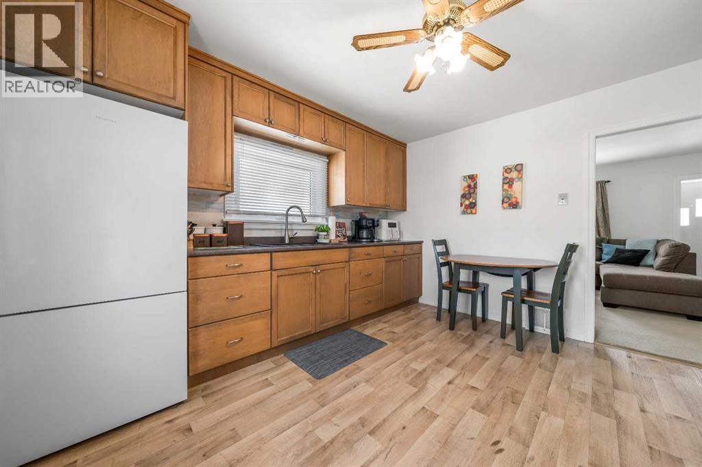 350 4 Street SW - 5
