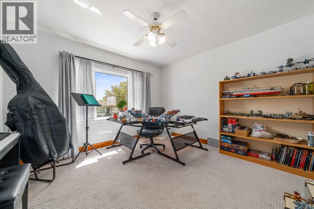 350 4 Street SW - 8