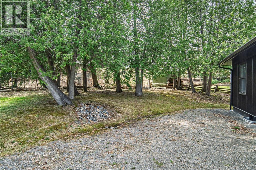 34 Simcoe Court - 33