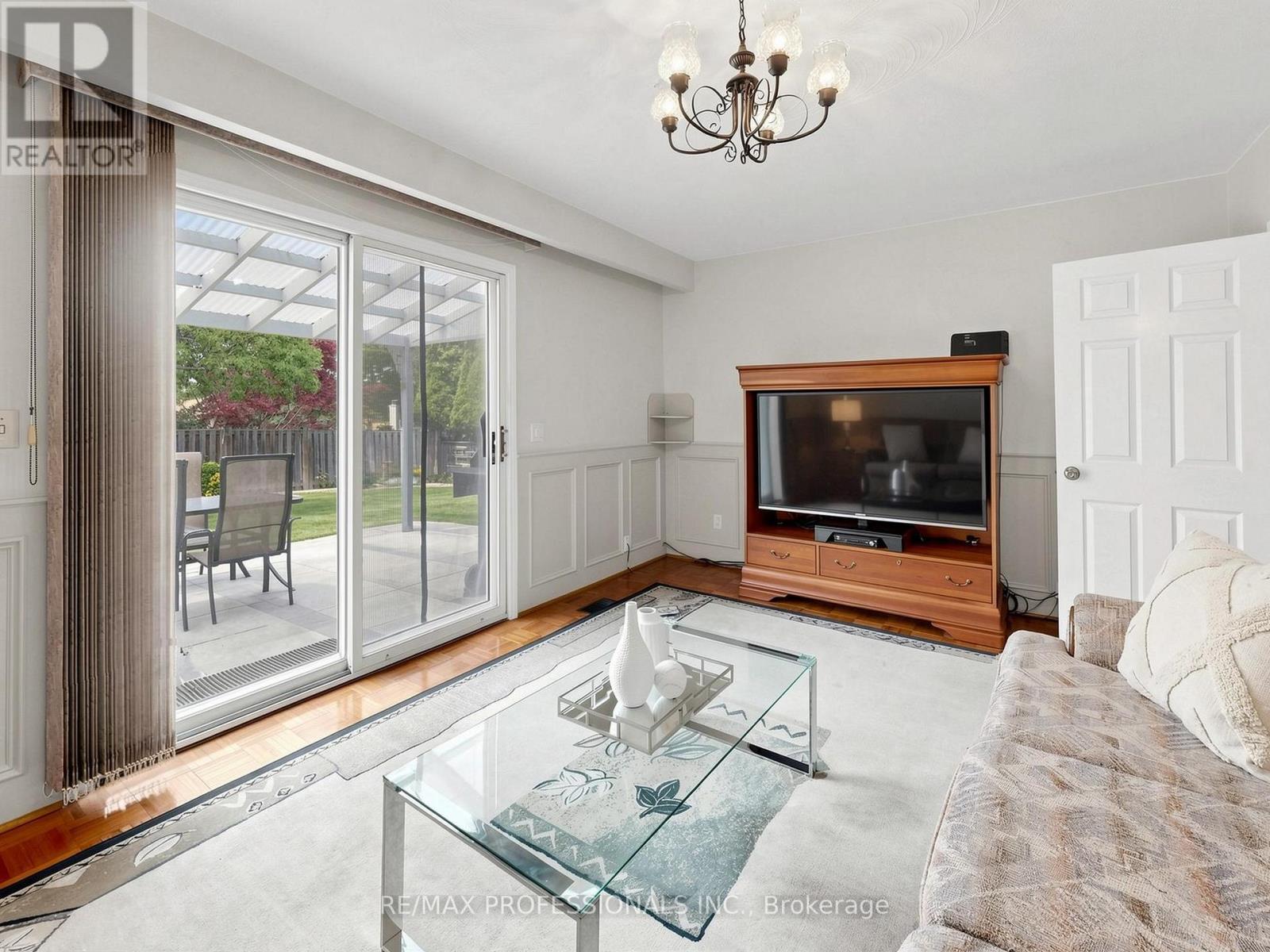 14 WIDDICOMBE HILL - 21