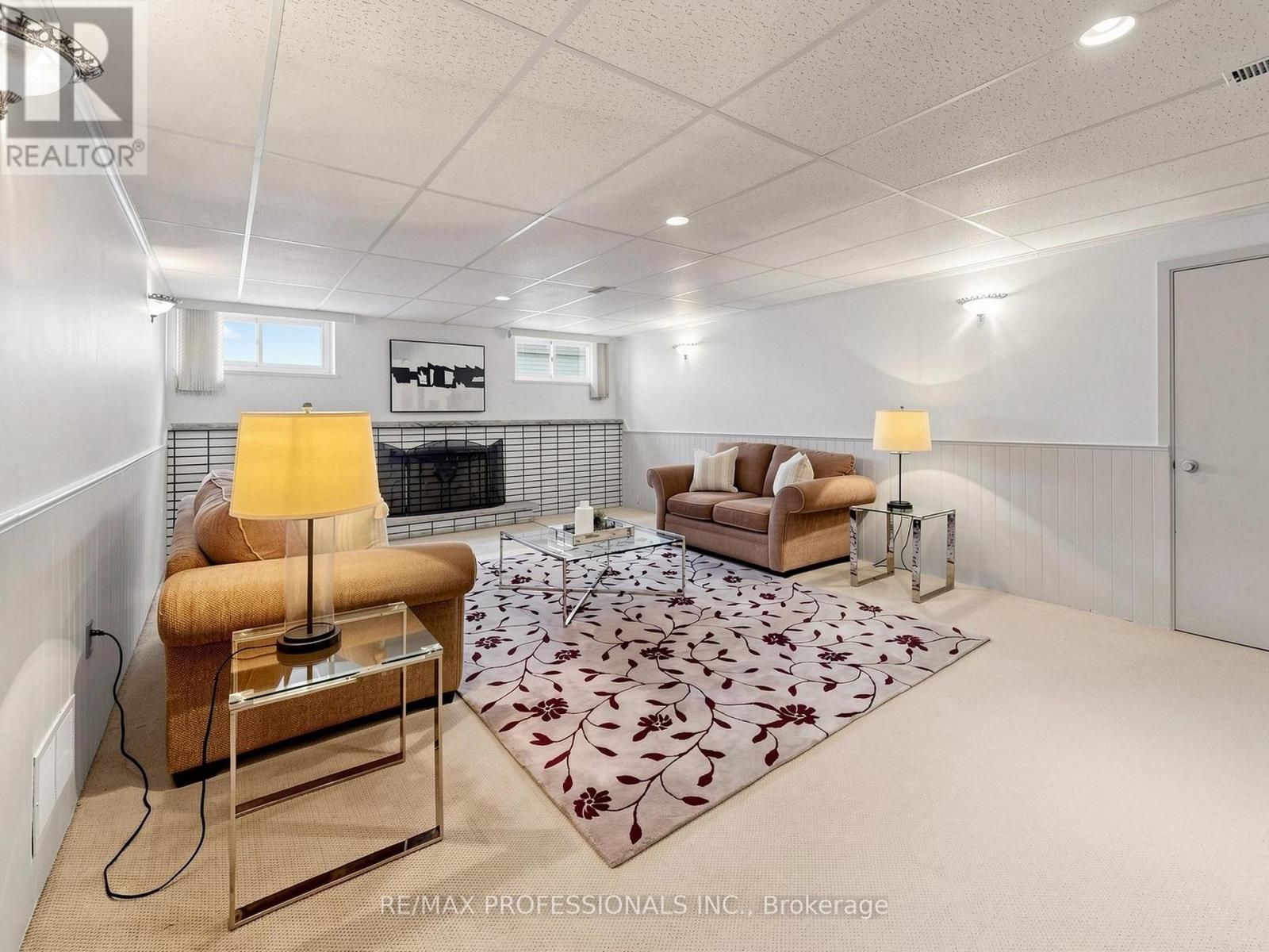 14 WIDDICOMBE HILL - 24
