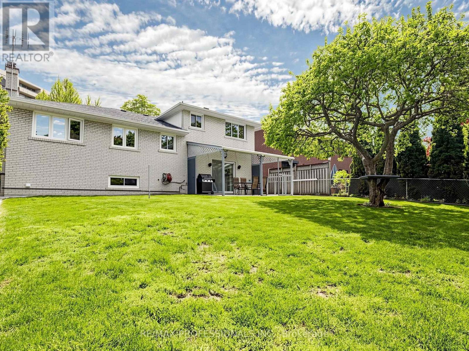 14 WIDDICOMBE HILL - 29