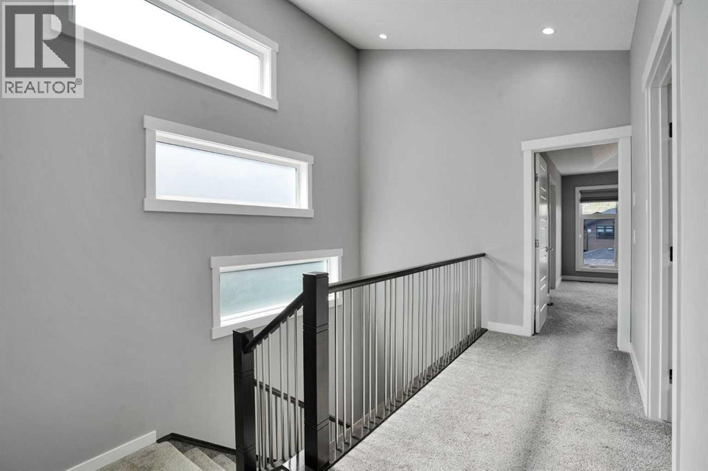 4405 20 Avenue NW — photo 24