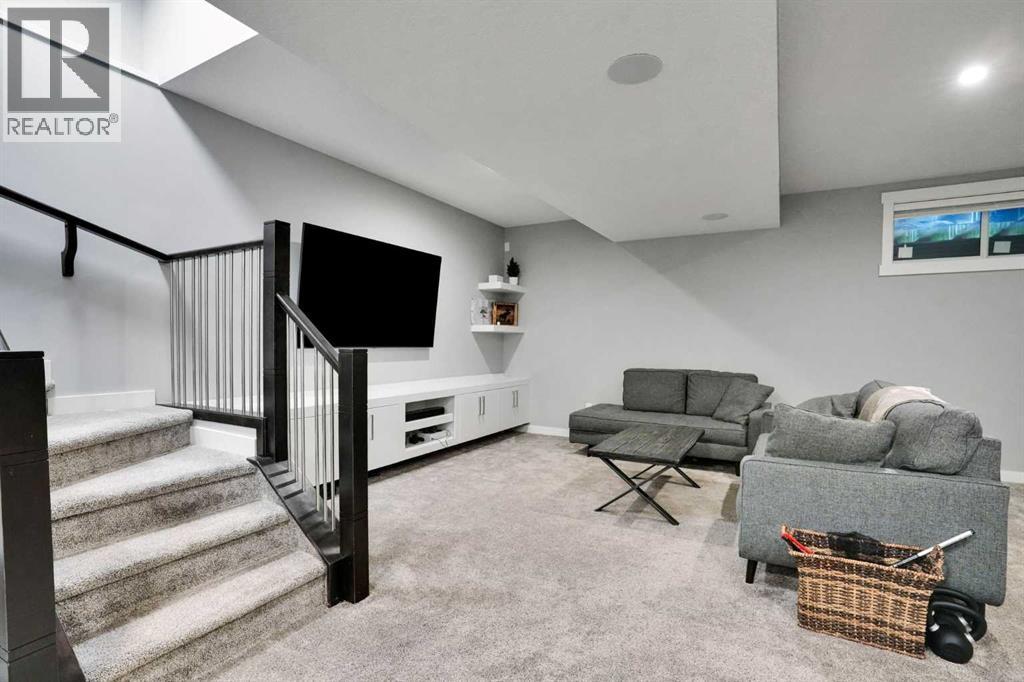 4405 20 Avenue NW — photo 39