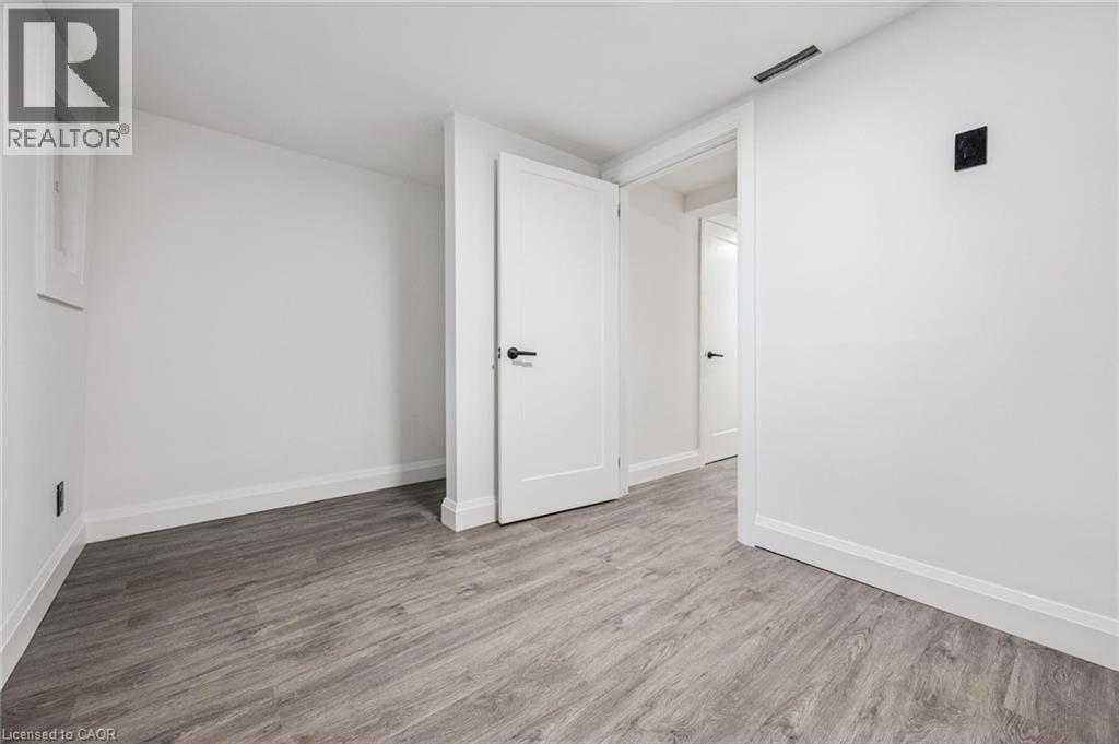 #49 900 CENTRAL PARK Drive - 28