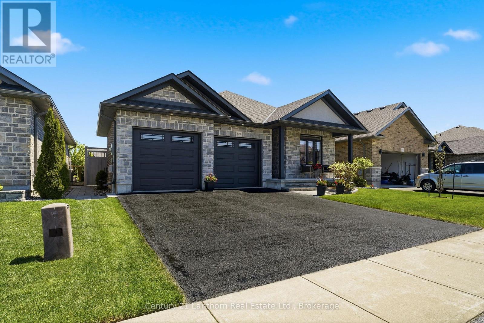 109 HAMPTON RIDGE DRIVE, Belleville (Thurlow Ward) — photo 3