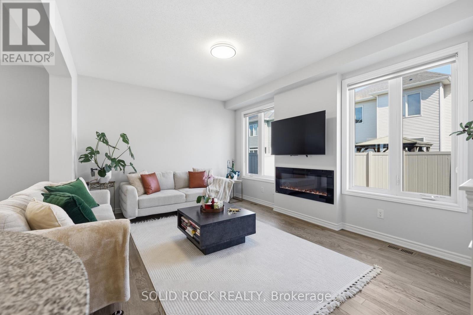 317 PROXIMA TERRACE - 19