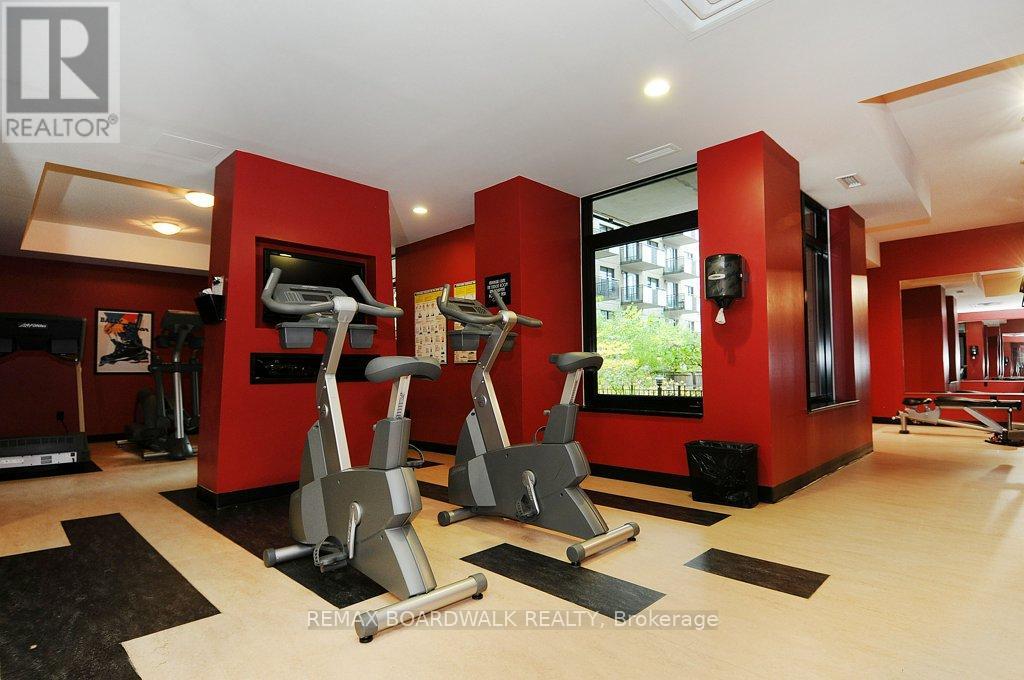 #702 245 KENT STREET - 24