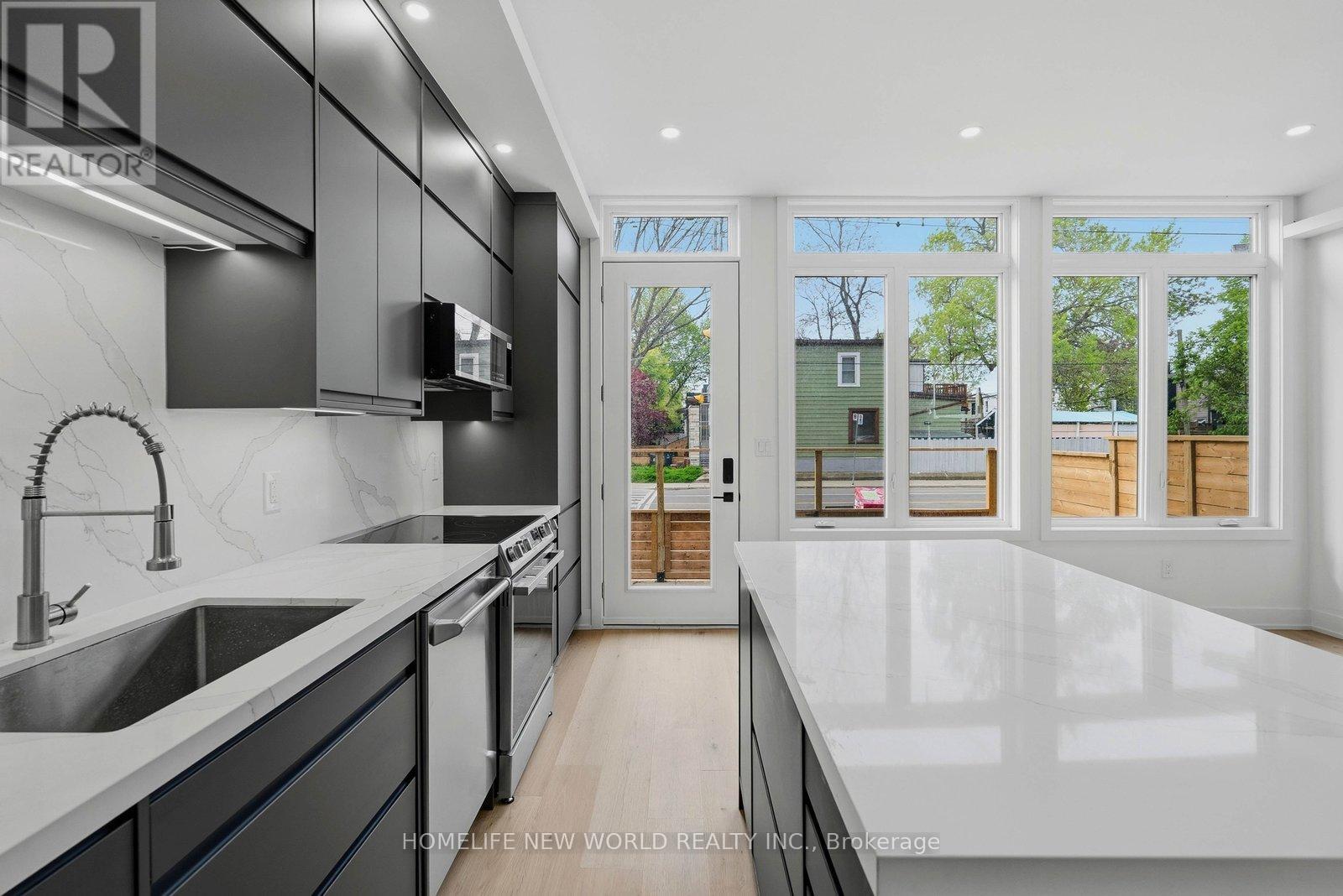 1842 DUNDAS STREET E - 11