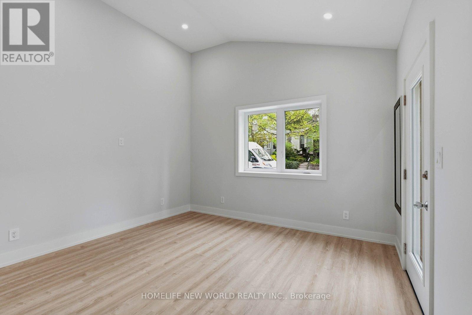 1842 DUNDAS STREET E - 29