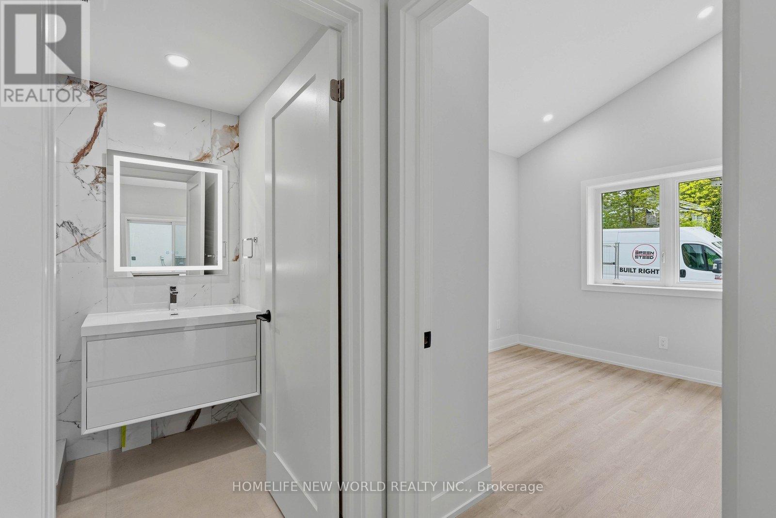 1842 DUNDAS STREET E - 30