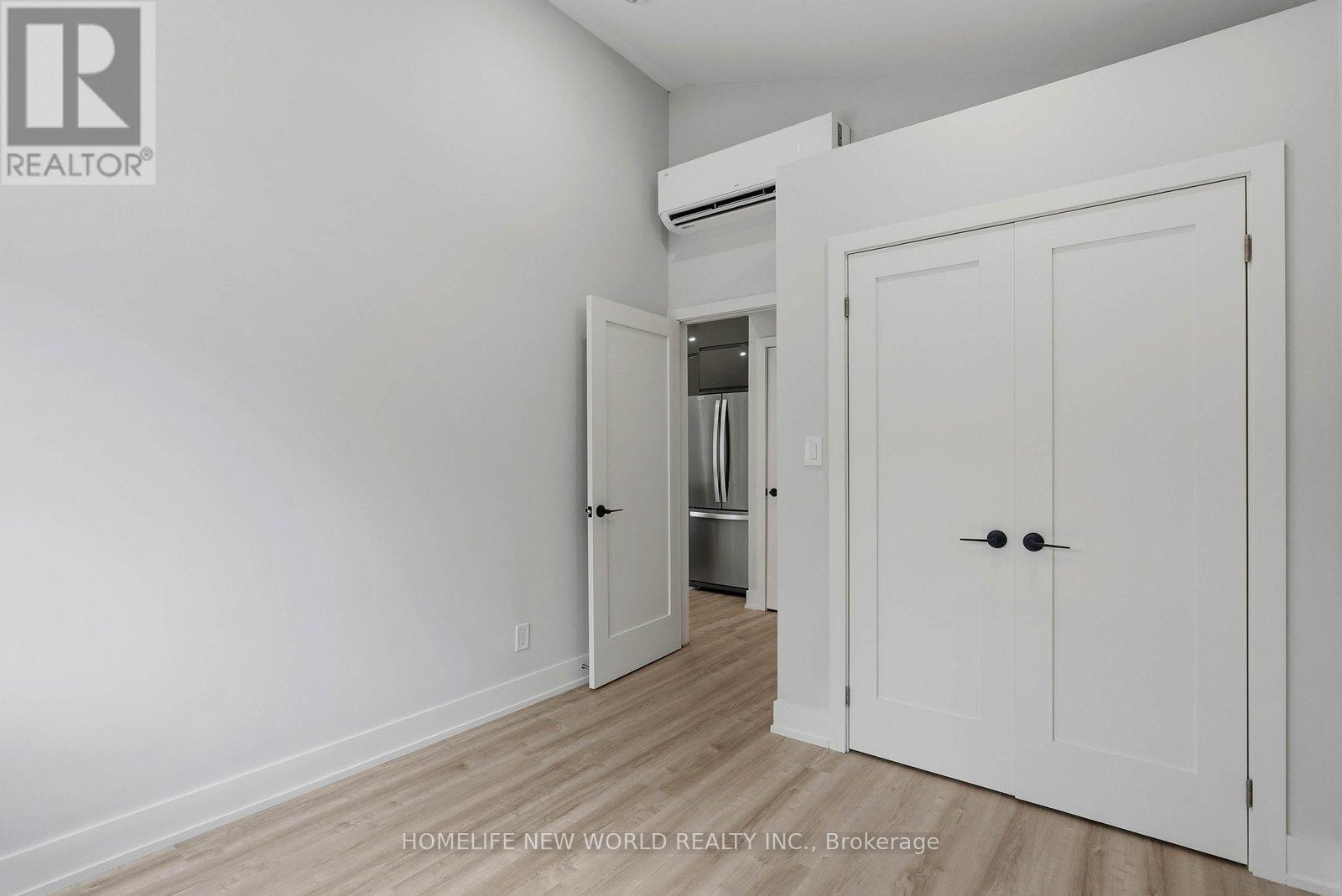 1842 DUNDAS STREET E - 32