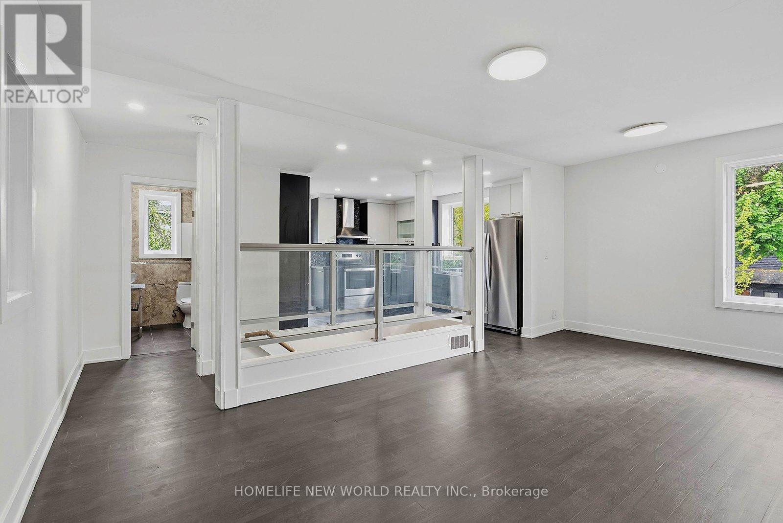 1842 DUNDAS STREET E - 35