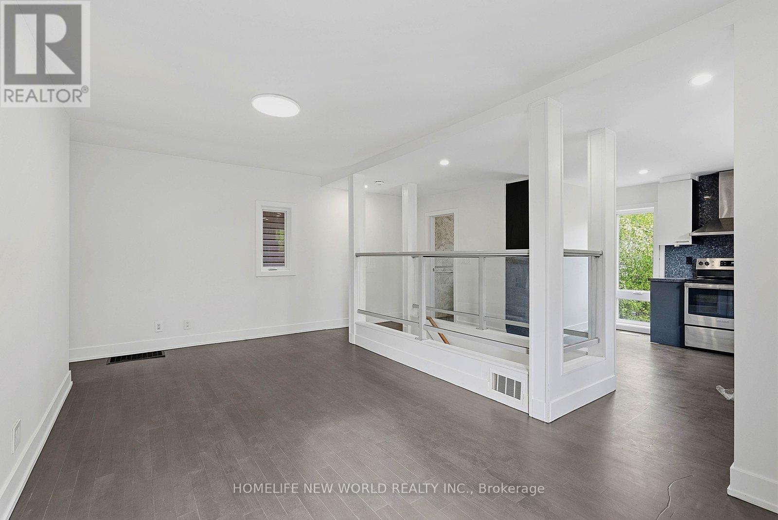 1842 DUNDAS STREET E - 37