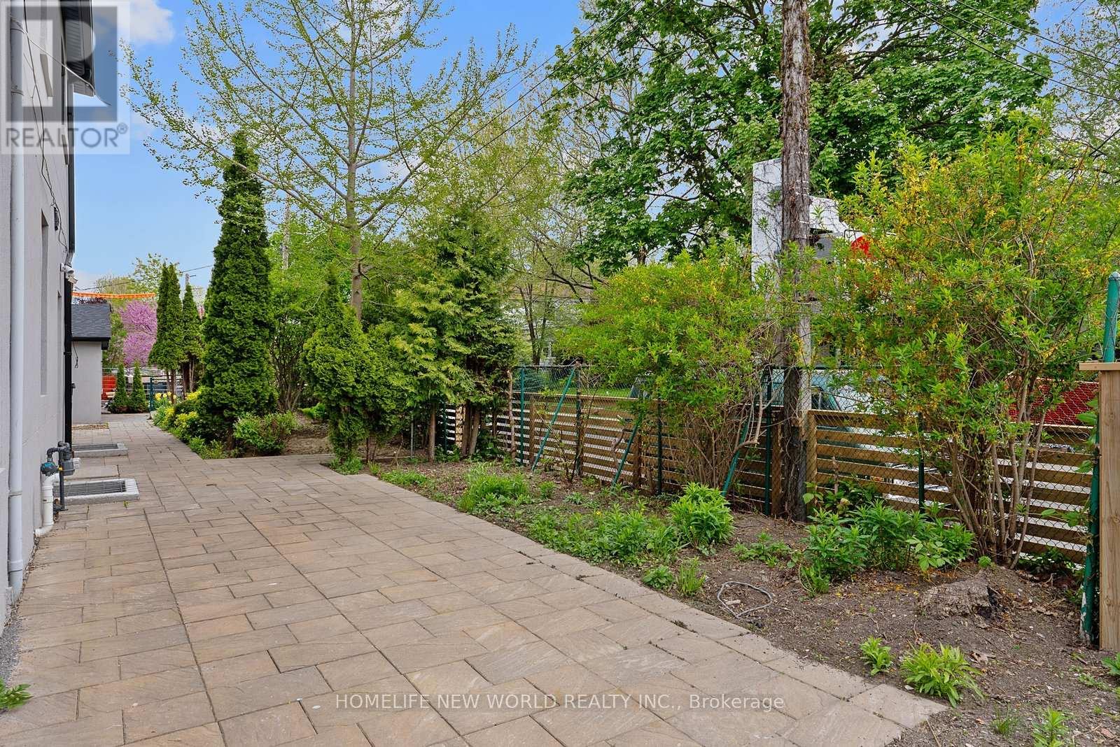 1842 DUNDAS STREET E - 47