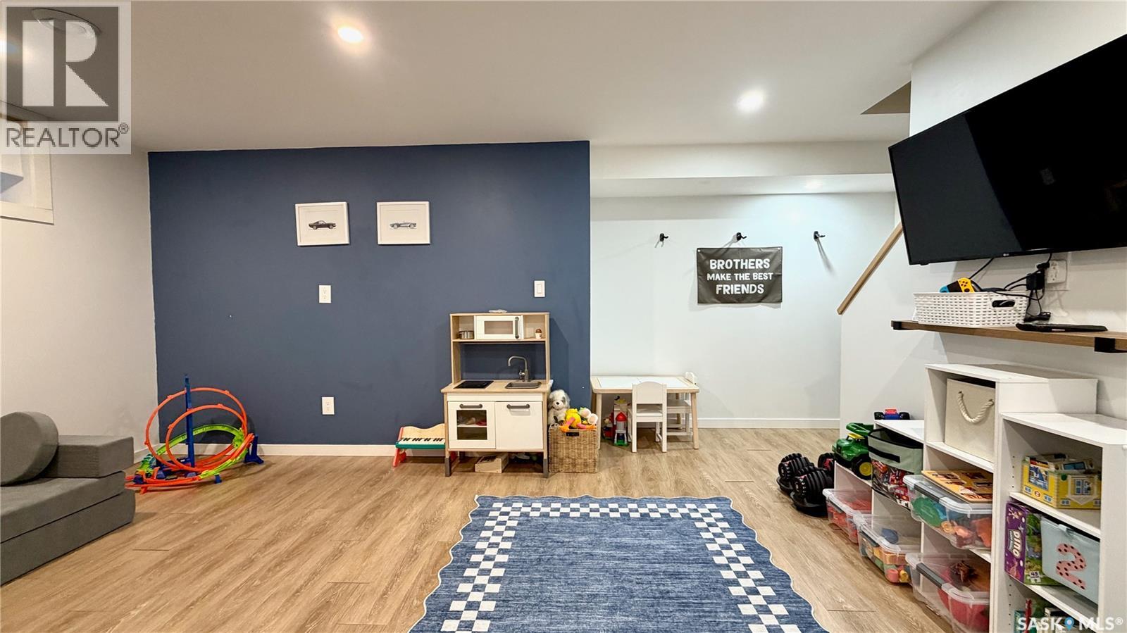 230 Veltkamp LANE - 26