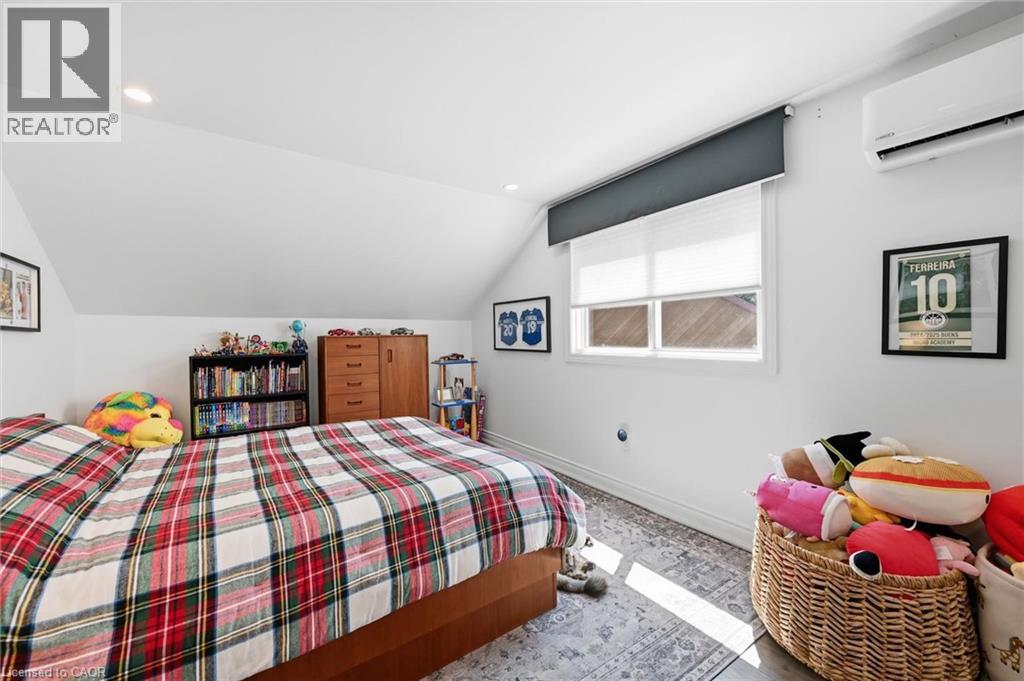 24 GLENWOOD Crescent - 30