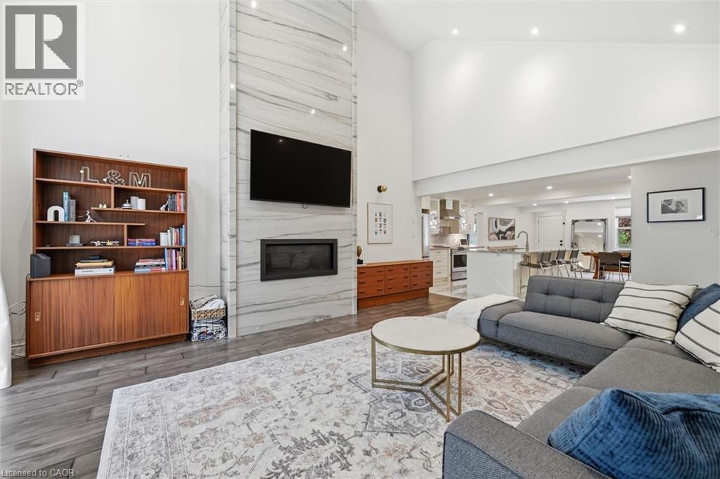 24 GLENWOOD Crescent - 26