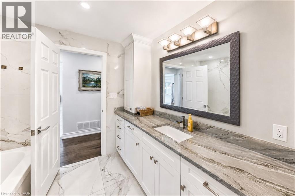 24 GLENWOOD Crescent - 29