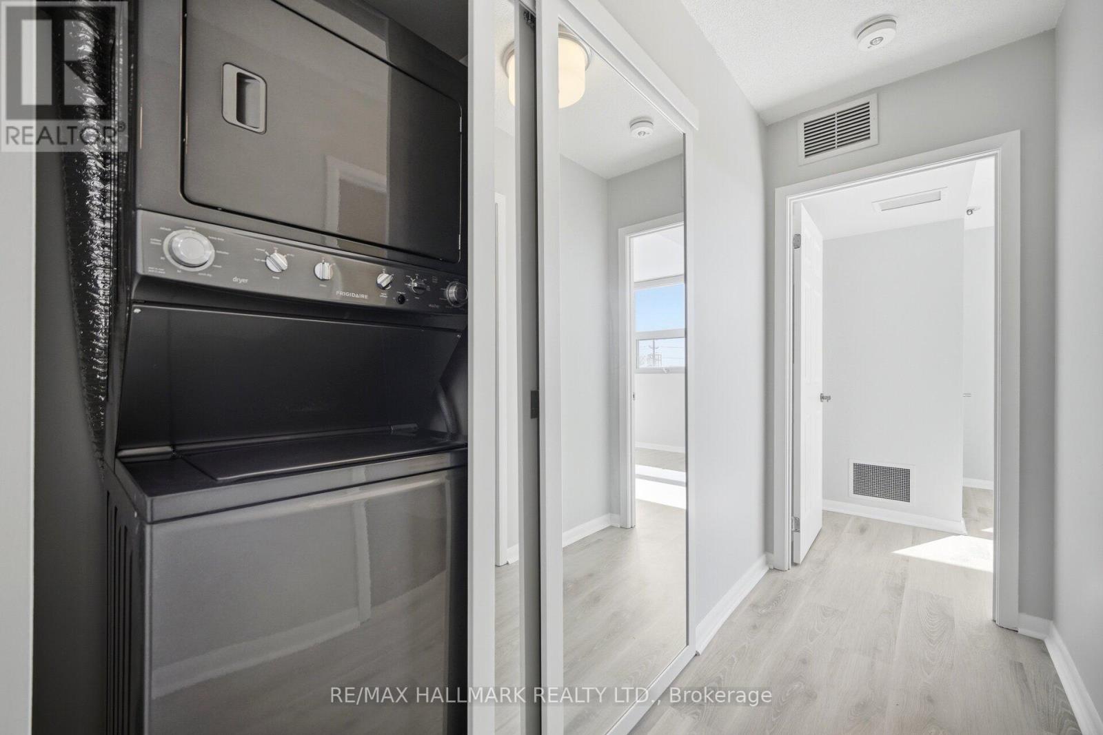 #403 2464 WESTON ROAD - 16