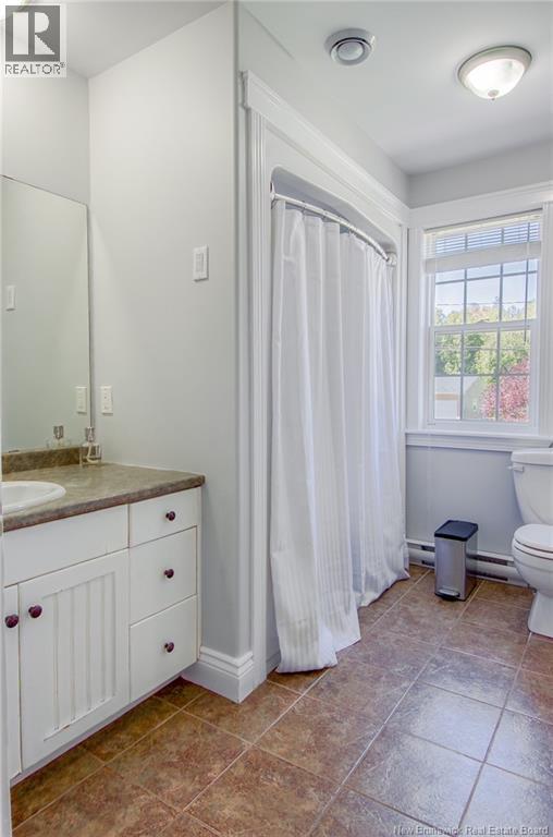 24 Leah Boulevard - 35