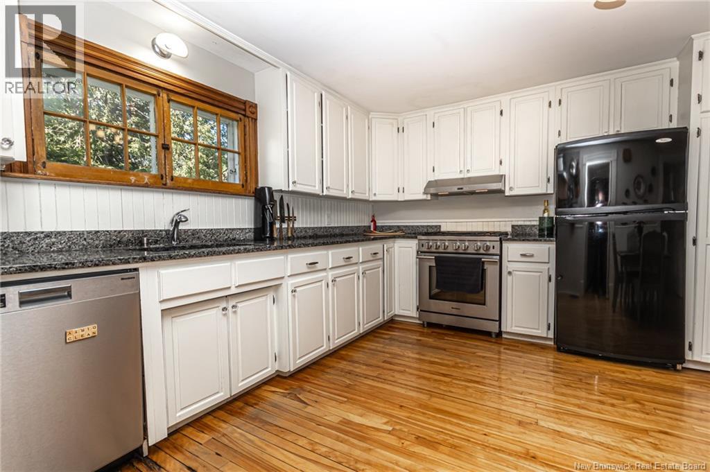 189 University Avenue - 10