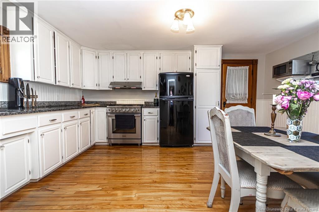 189 University Avenue - 11