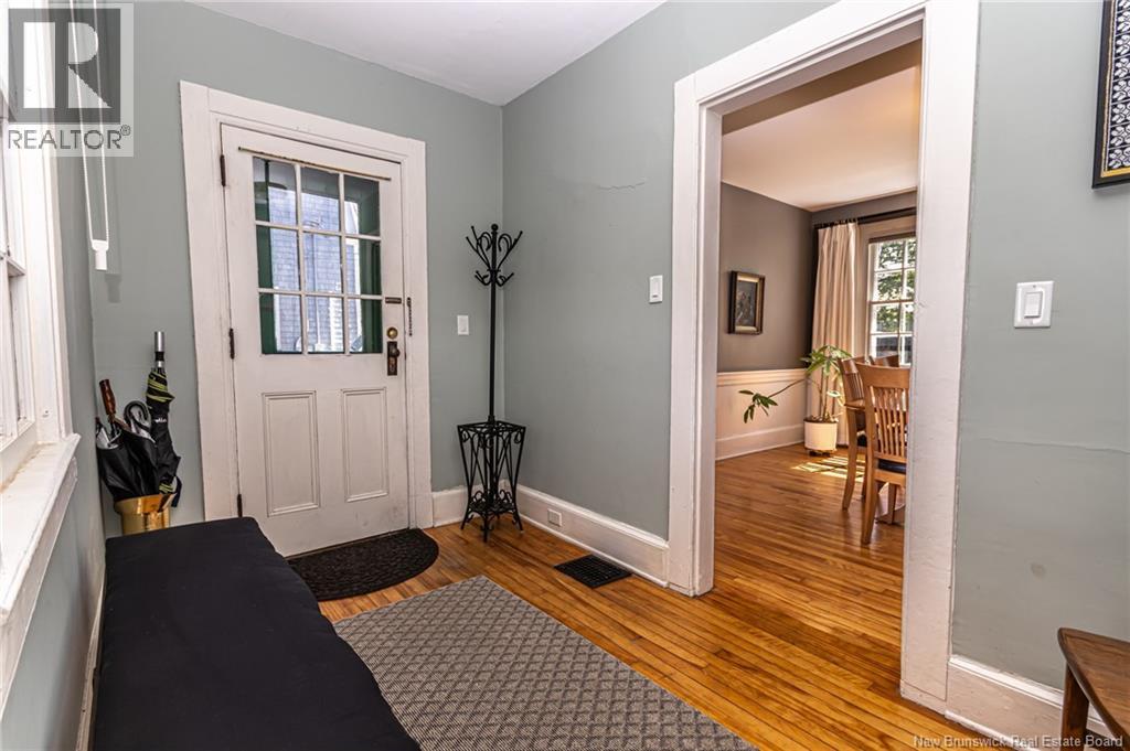 189 University Avenue - 18