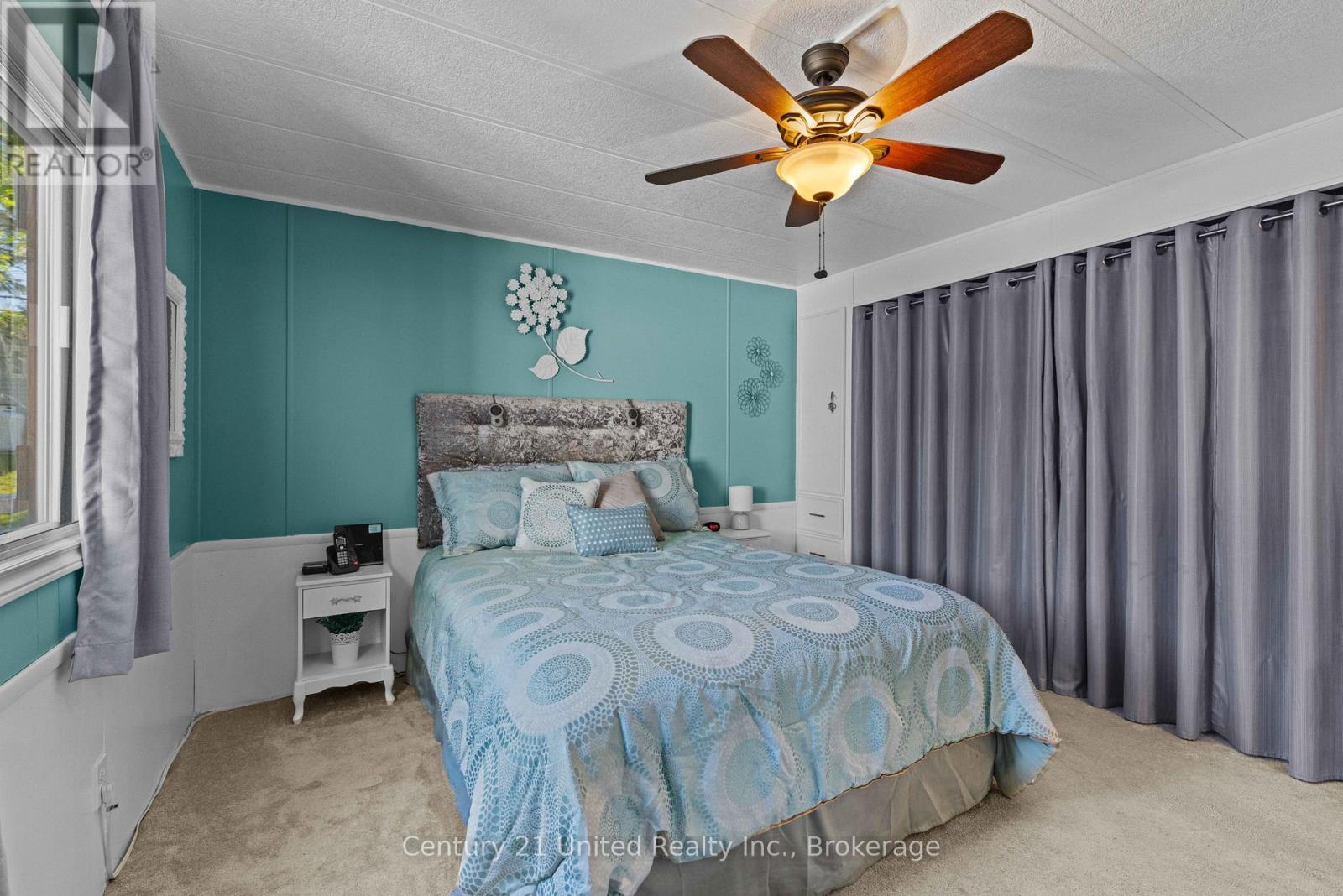 5 HILLCREST DRIVE - 20