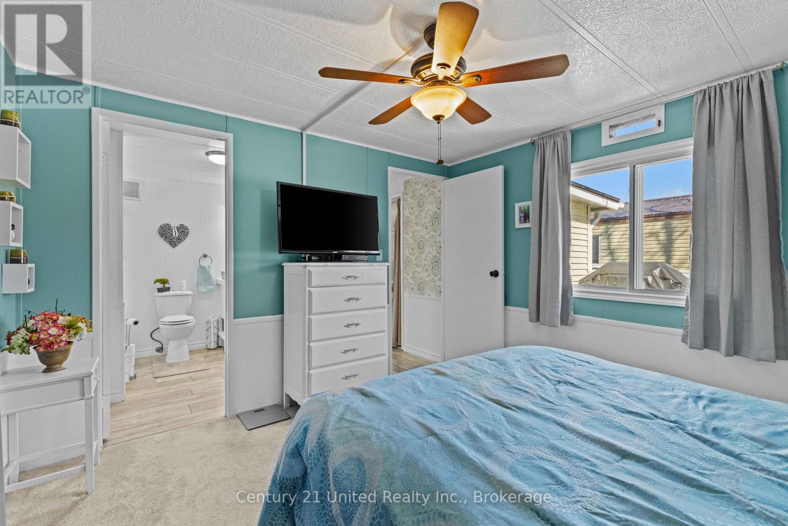 5 HILLCREST DRIVE - 22
