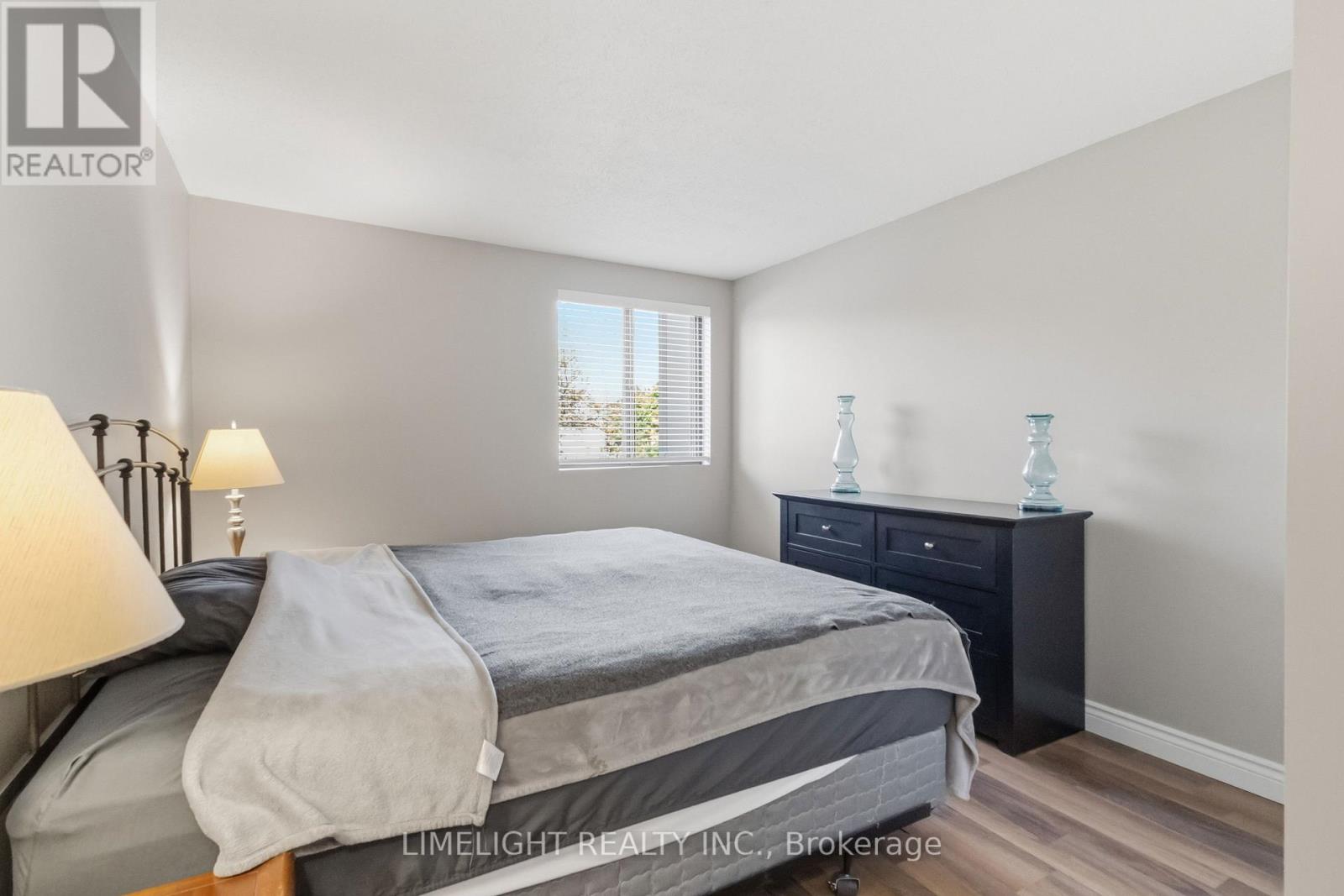 #210 1600 ADELAIDE STREET N - 20