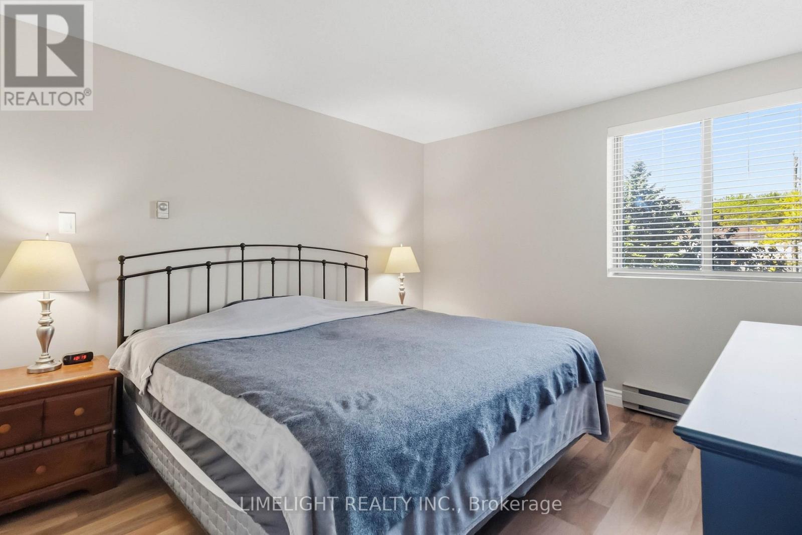 #210 1600 ADELAIDE STREET N - 22