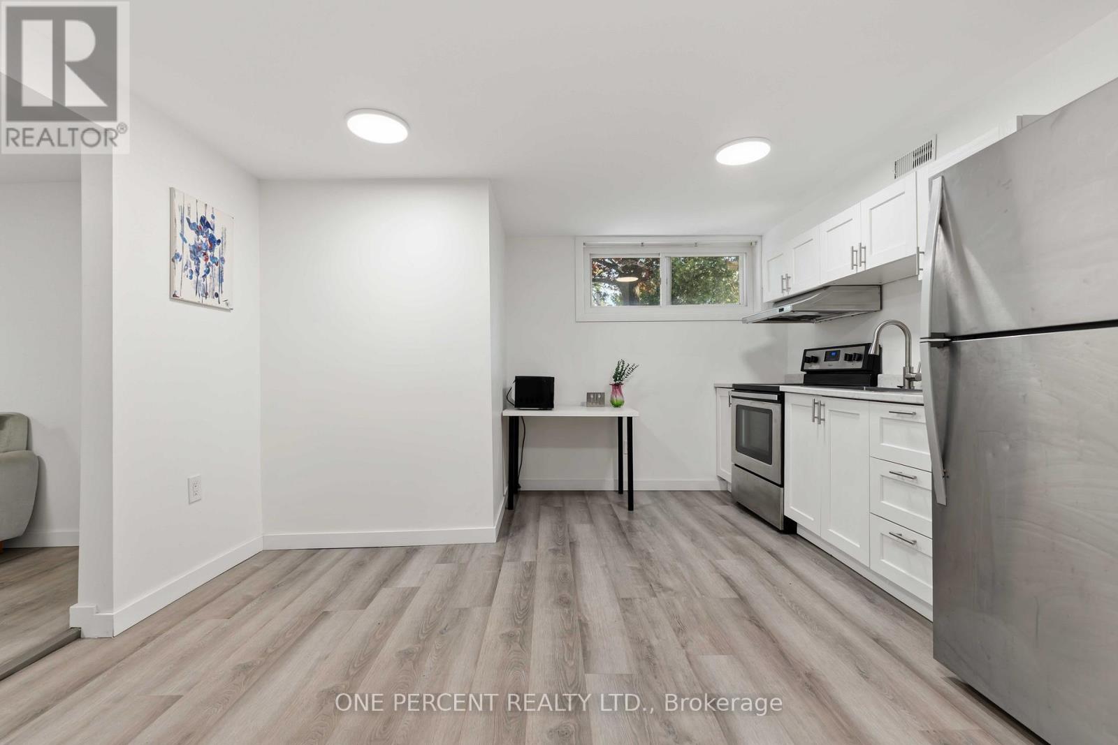UNIT A AND UNIT B - 933 KINCAID COURT - 23