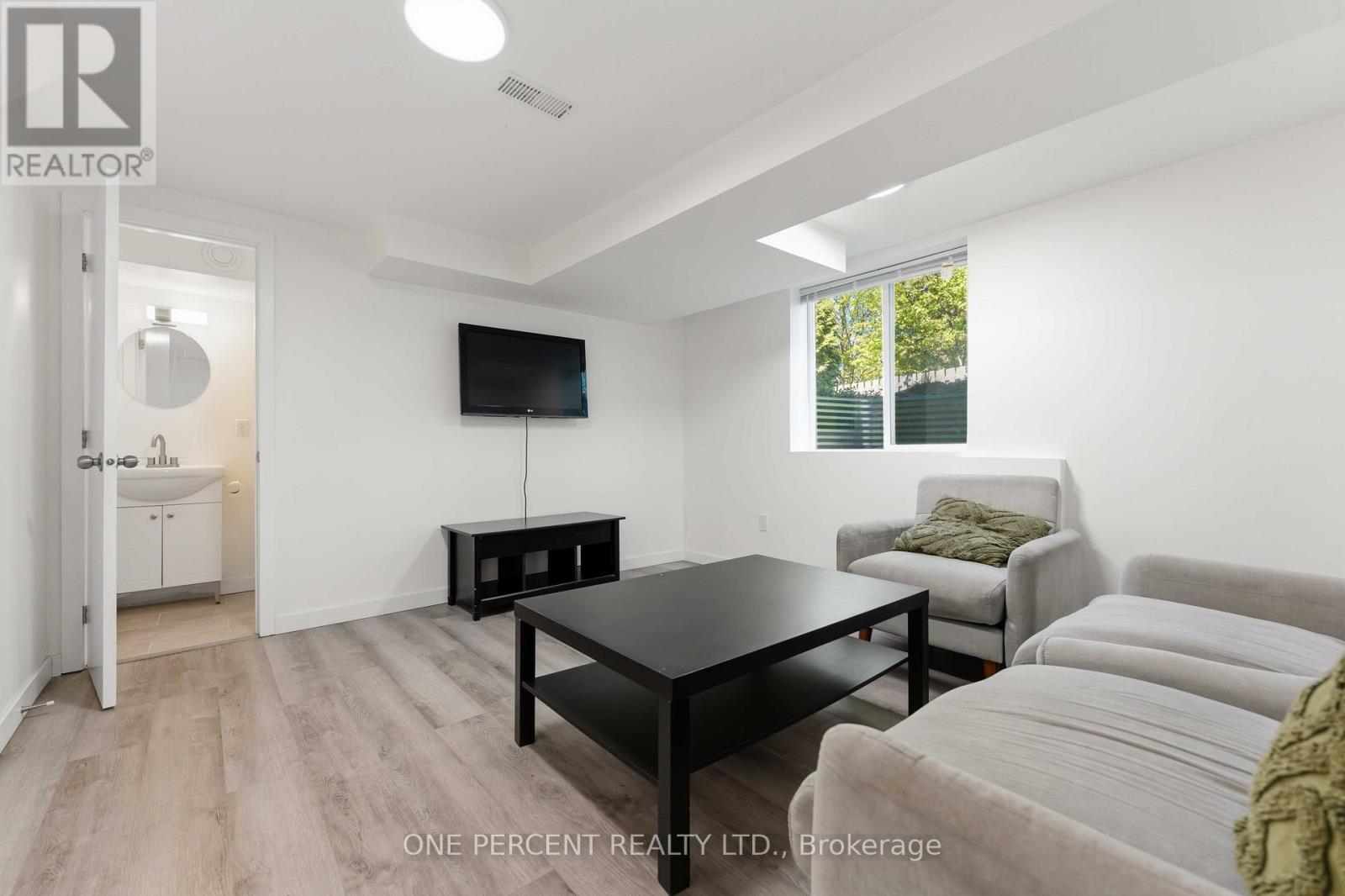 UNIT A AND UNIT B - 933 KINCAID COURT - 27