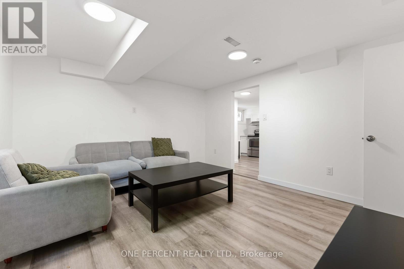 UNIT A AND UNIT B - 933 KINCAID COURT - 28