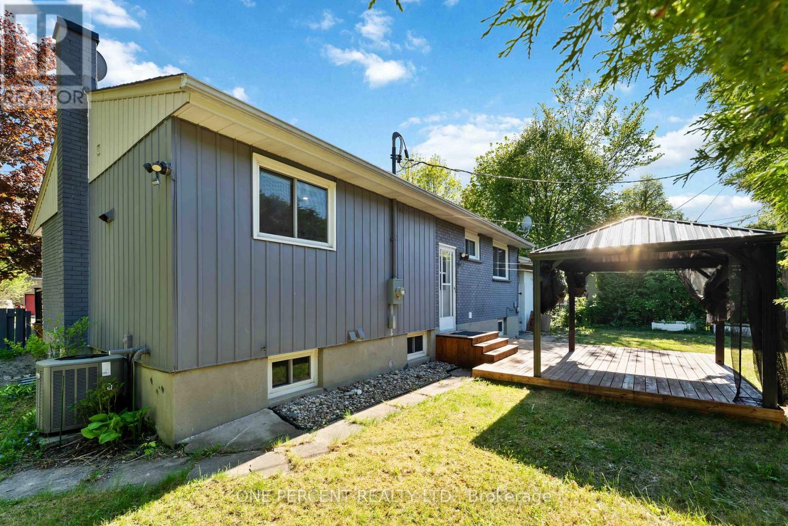 UNIT A AND UNIT B - 933 KINCAID COURT - 40