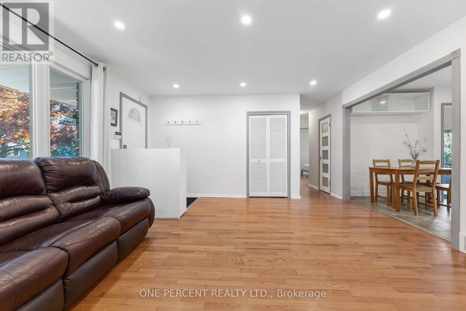 UNIT A AND UNIT B - 933 KINCAID COURT - 6
