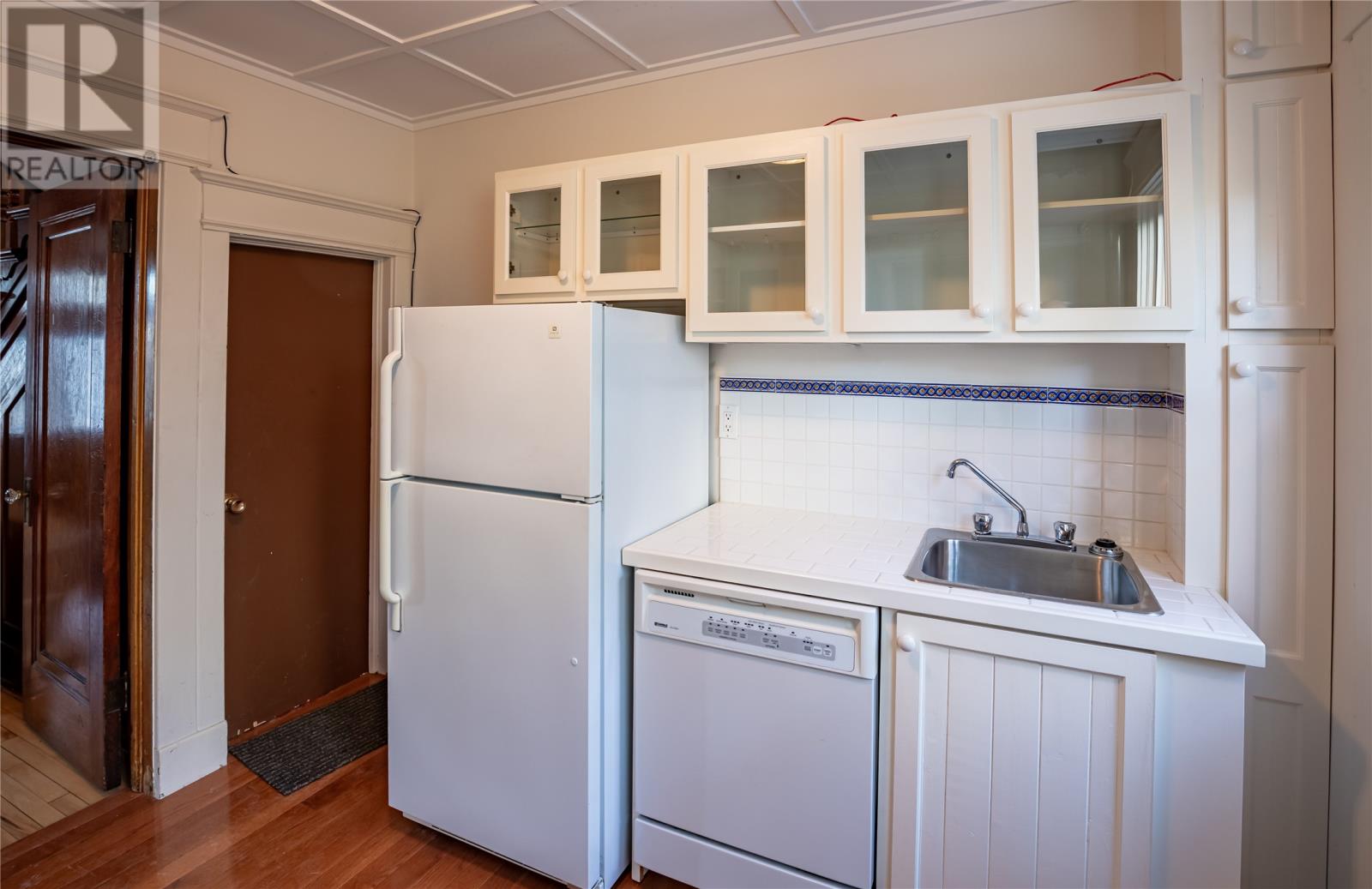 6 LeMarchant Road - 12