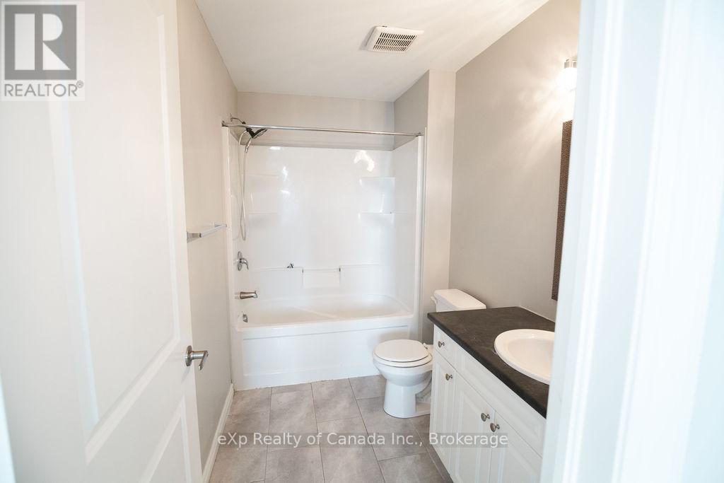 #72 3320 MEADOWGATE BOULEVARD - 25
