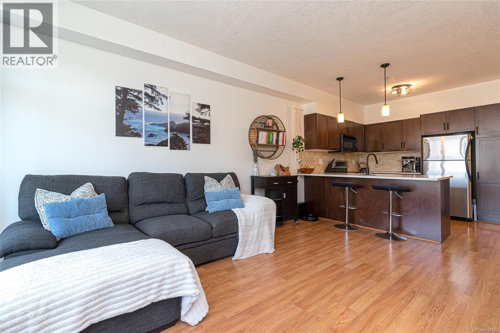 304 2220 Sooke Road, Colwood