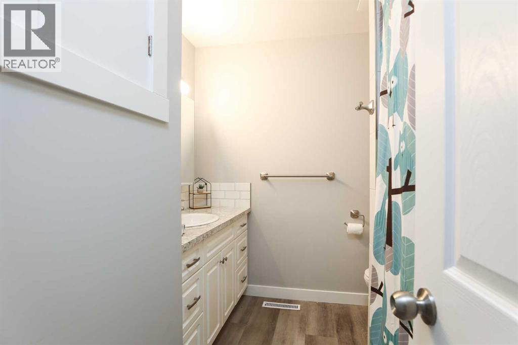 2705 22 Avenue S - 26