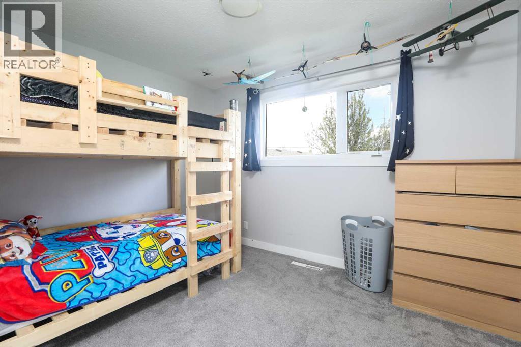 2705 22 Avenue S - 24