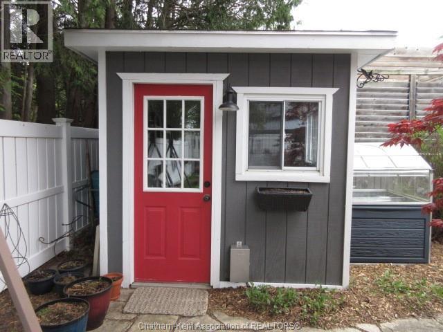 8 CHRISTINA PLACE - 36