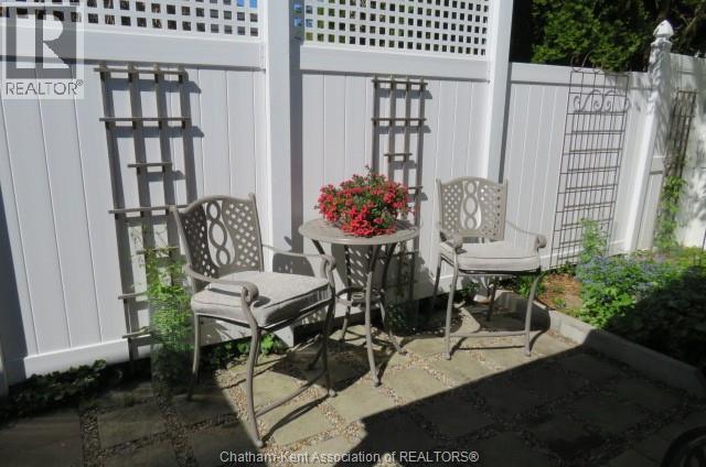 8 CHRISTINA PLACE - 41