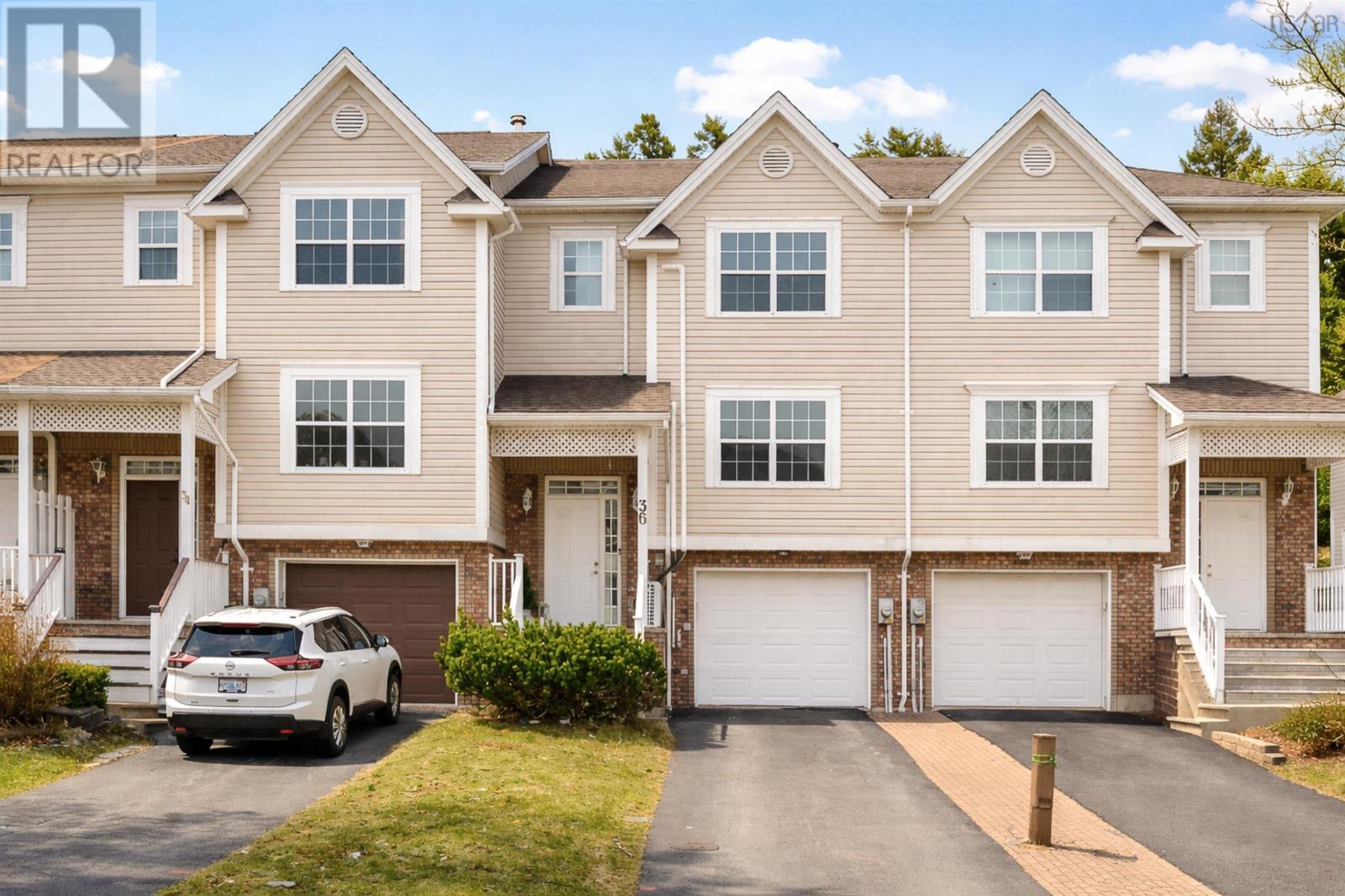 36 Stratford Way - 1