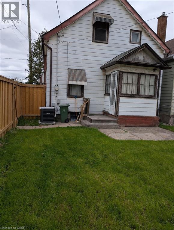 174 LONDON Street N - 3