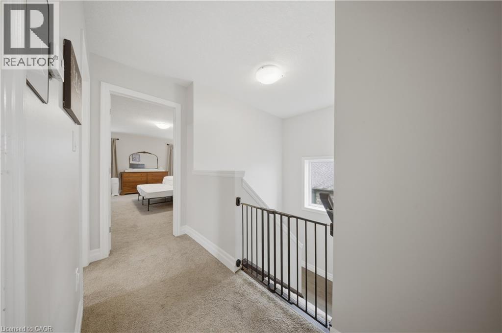 300 HUTTON Street E - 19