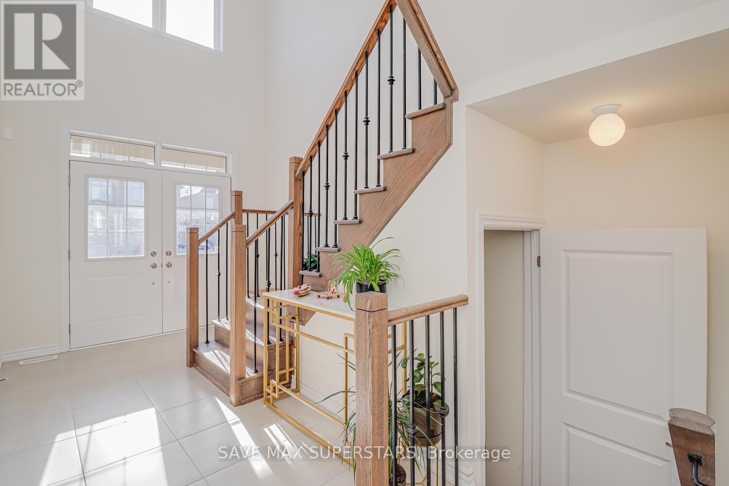 1537 HARKER STREET - 25