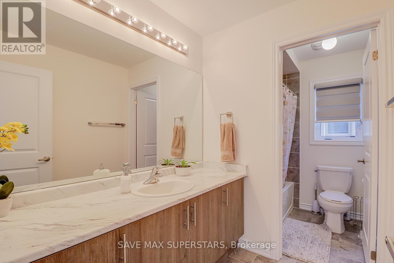1537 HARKER STREET - 37