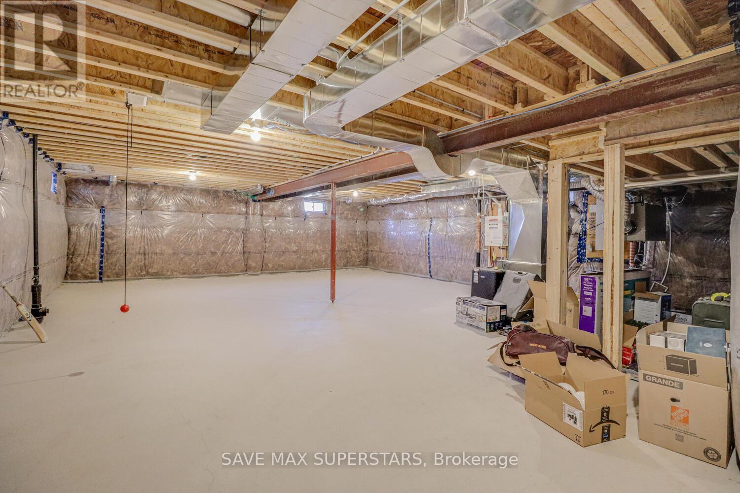 1537 HARKER STREET - 42